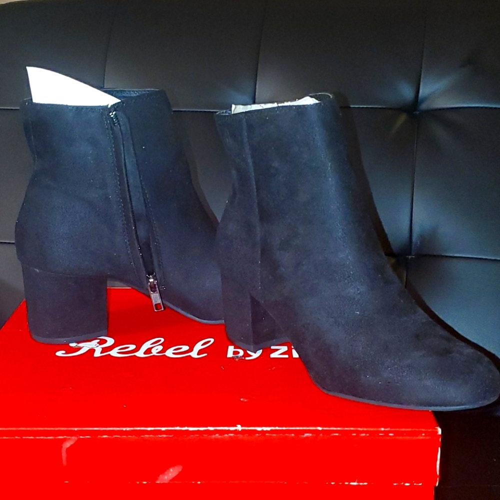 Rebel by Zigi booties
